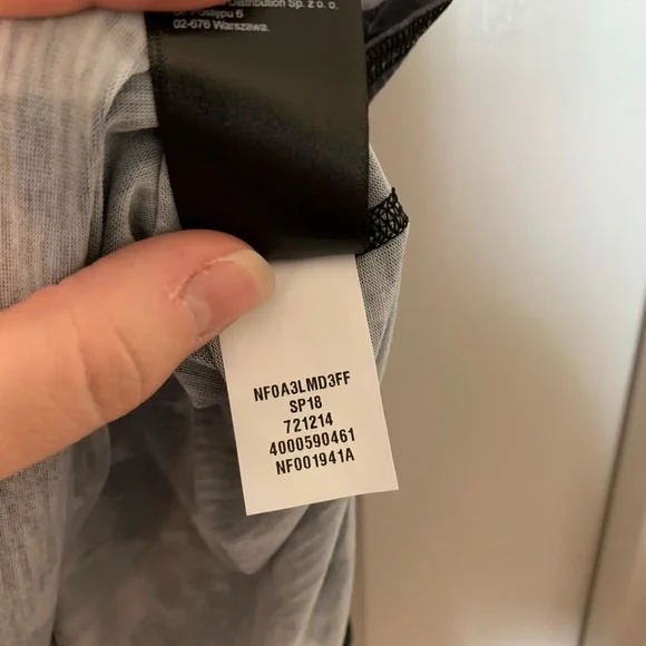The North Face Workout Short-Sleeve Shirt - Picture 10 of 12